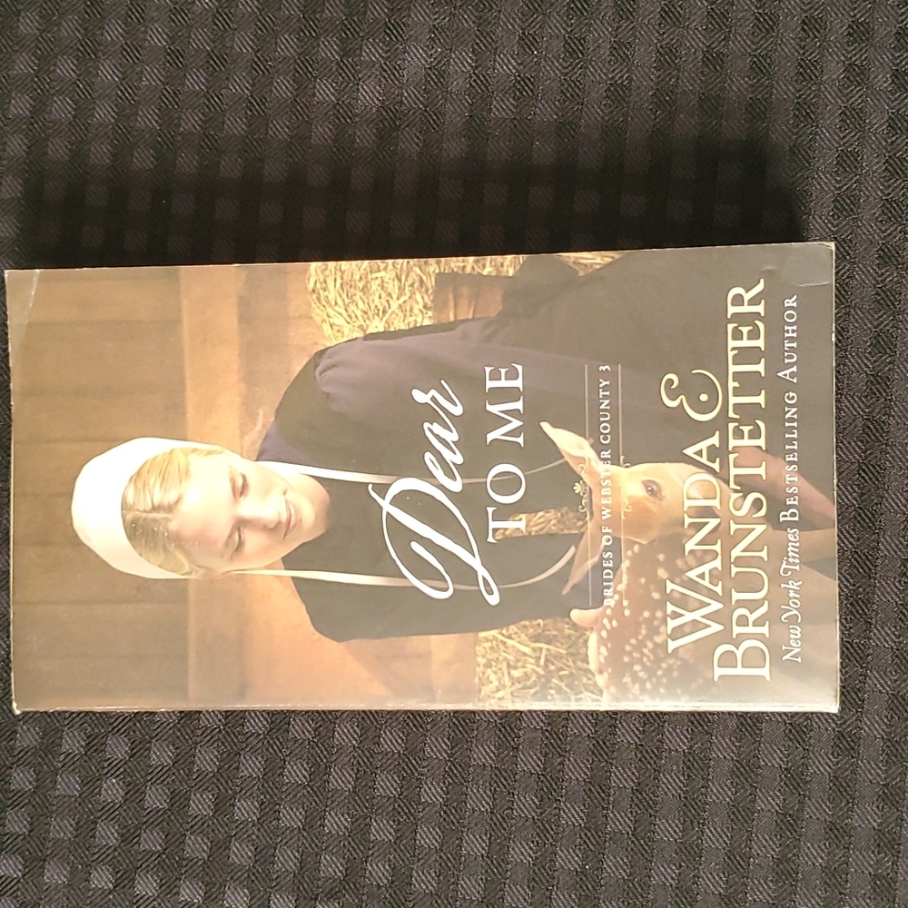 Wanda E. Brunstetter, Dear To Me, Fiction, Christian, Romance, Amish, softback